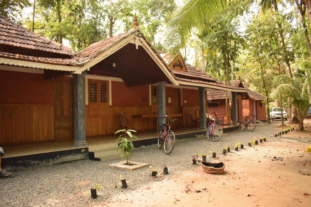 Mundro Green Land Heritage Villa By Voye Homes Mundrothuruth Exterior photo